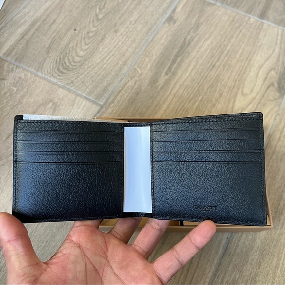 Coach Boxed Compact Id Wallet With Trigger Snap Key Fob - Picture 4 of 7